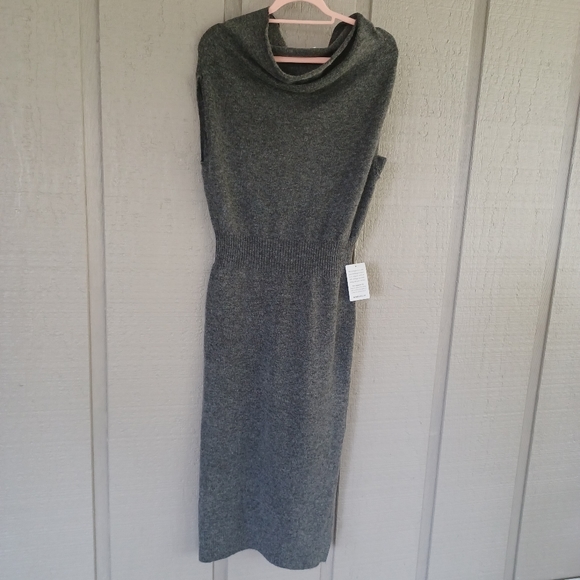 ASTR Sweater Midi Dress Size M Color Charcoal Off The Shoulder Slit Women - Picture 2 of 13